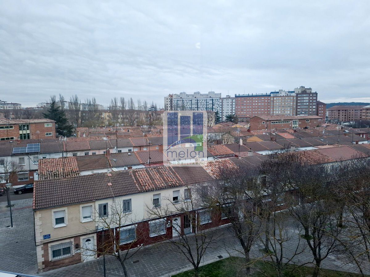 Vista exterior de Piso en venta en Burgos Capital