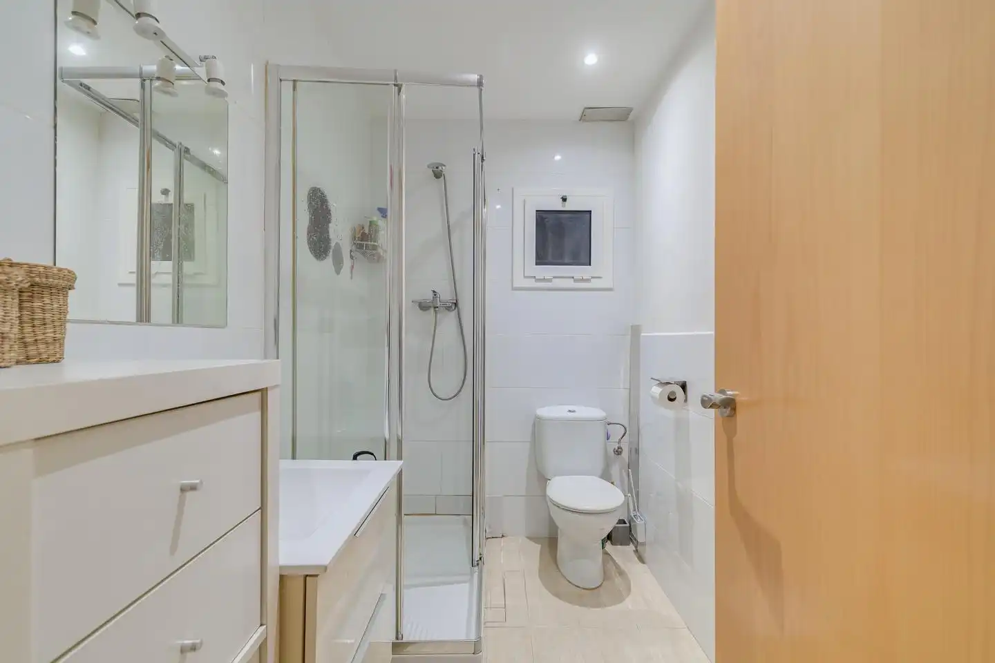 Bathroom of Buildings for sale in El Masnou