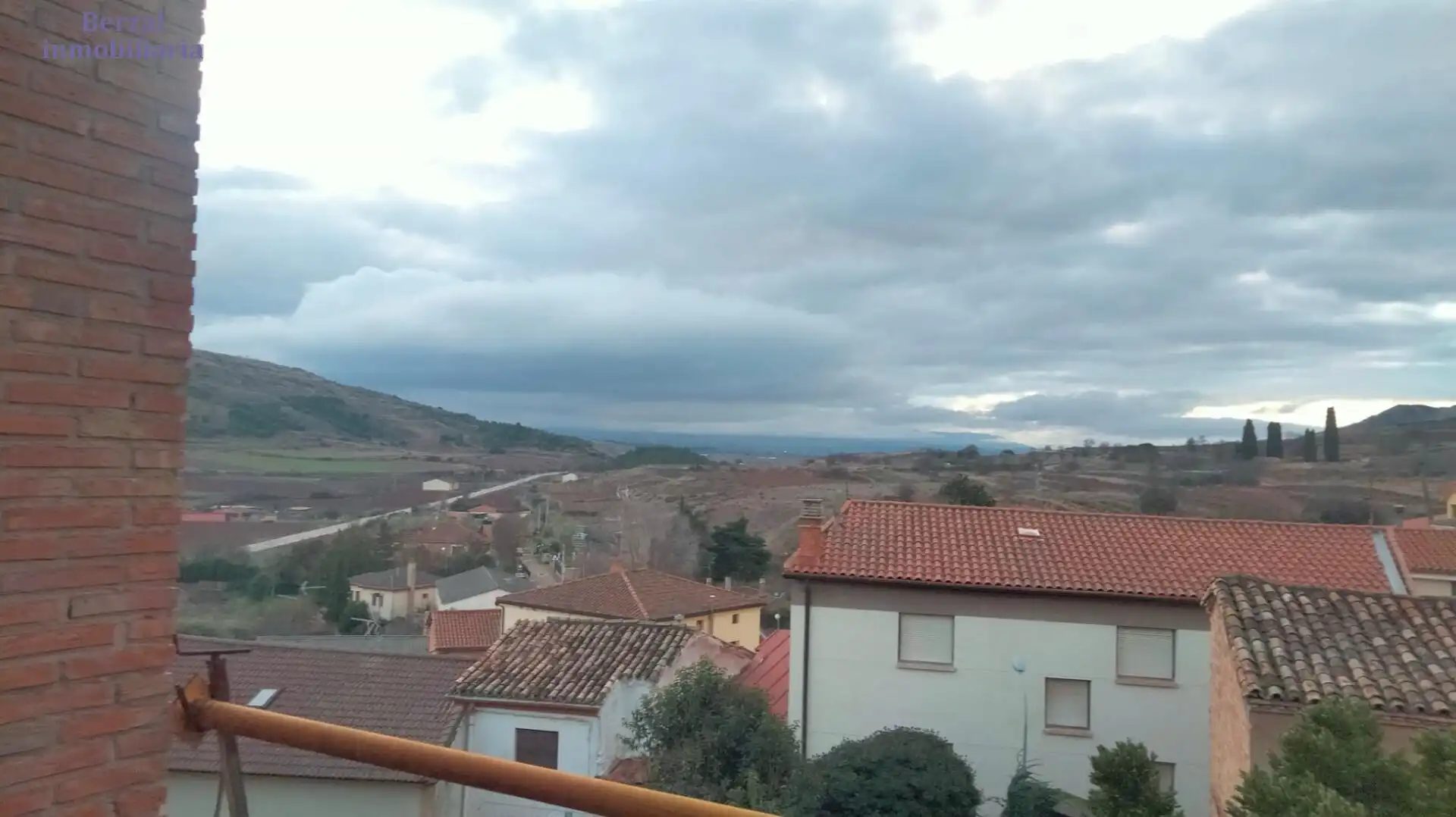 Vista exterior de Casa o xalet en venda en Hormilleja amb Jardí privat i Traster