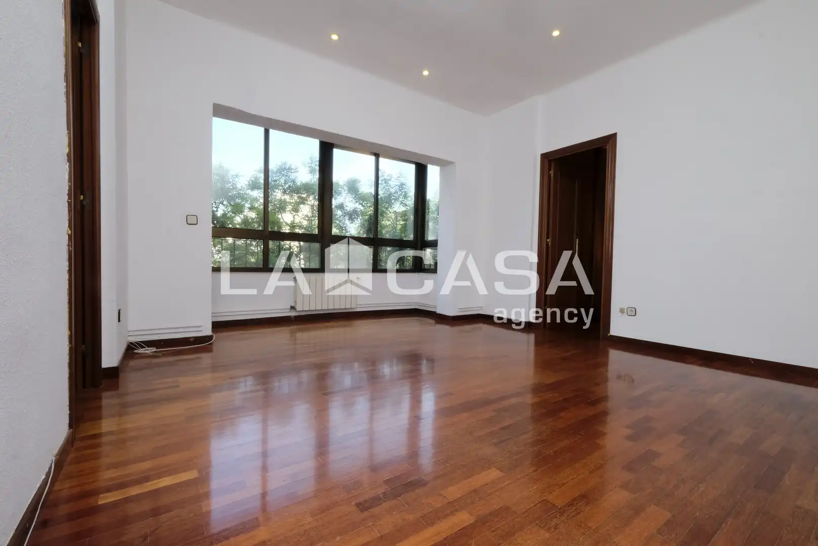 Piso en venta en Barcelona con Calefacción y Balcón