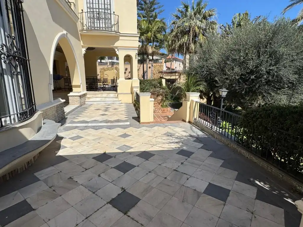 Terrace of Houses for rent in Torremolinos  with Air Conditioner, Private garden and Terrace