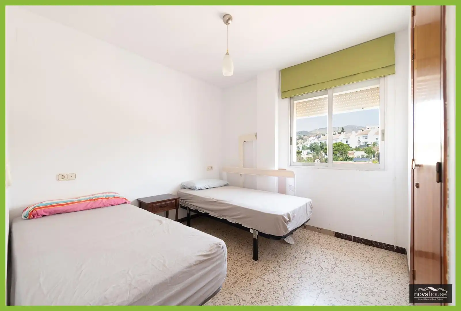 Bedroom of Flat for sale in Rincón de la Victoria  with Air Conditioner, Terrace and Alarm