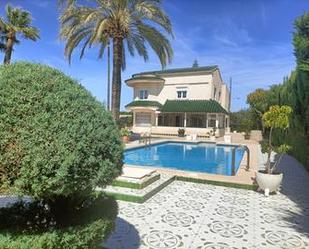 Vista exterior de Casa o xalet en venda en Elche / Elx amb Piscina