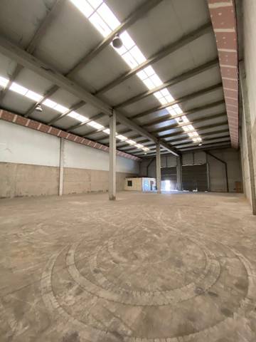 Nave industrial en Alquiler en Calle Merindad de Montija en Villalonquéjar
