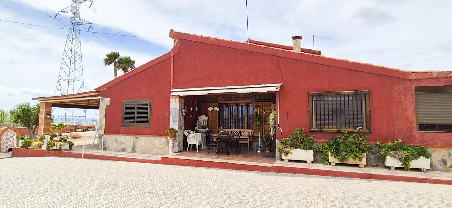 Casa o xalet en venda en Elche / Elx amb Aire condicionat, Jardí privat i Traster