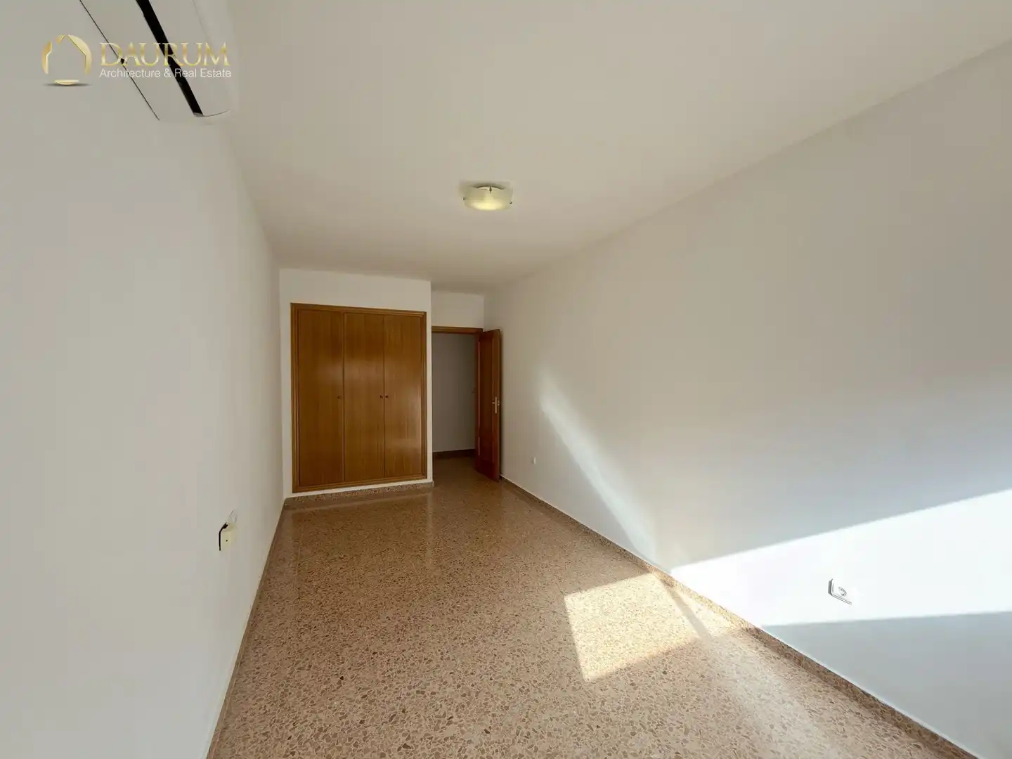 Flat for sale in Casc Urbà
