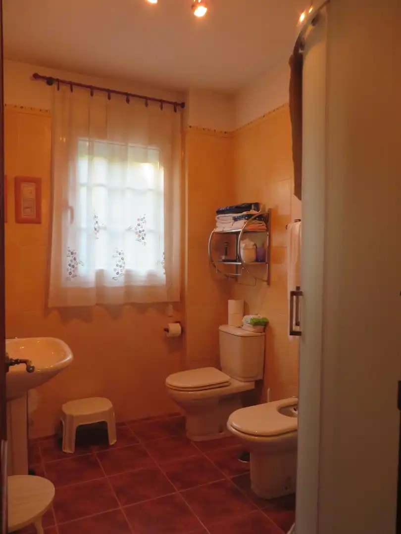Bany de Casa o xalet en venda en Moraña amb Jardí privat, Parquet i Traster