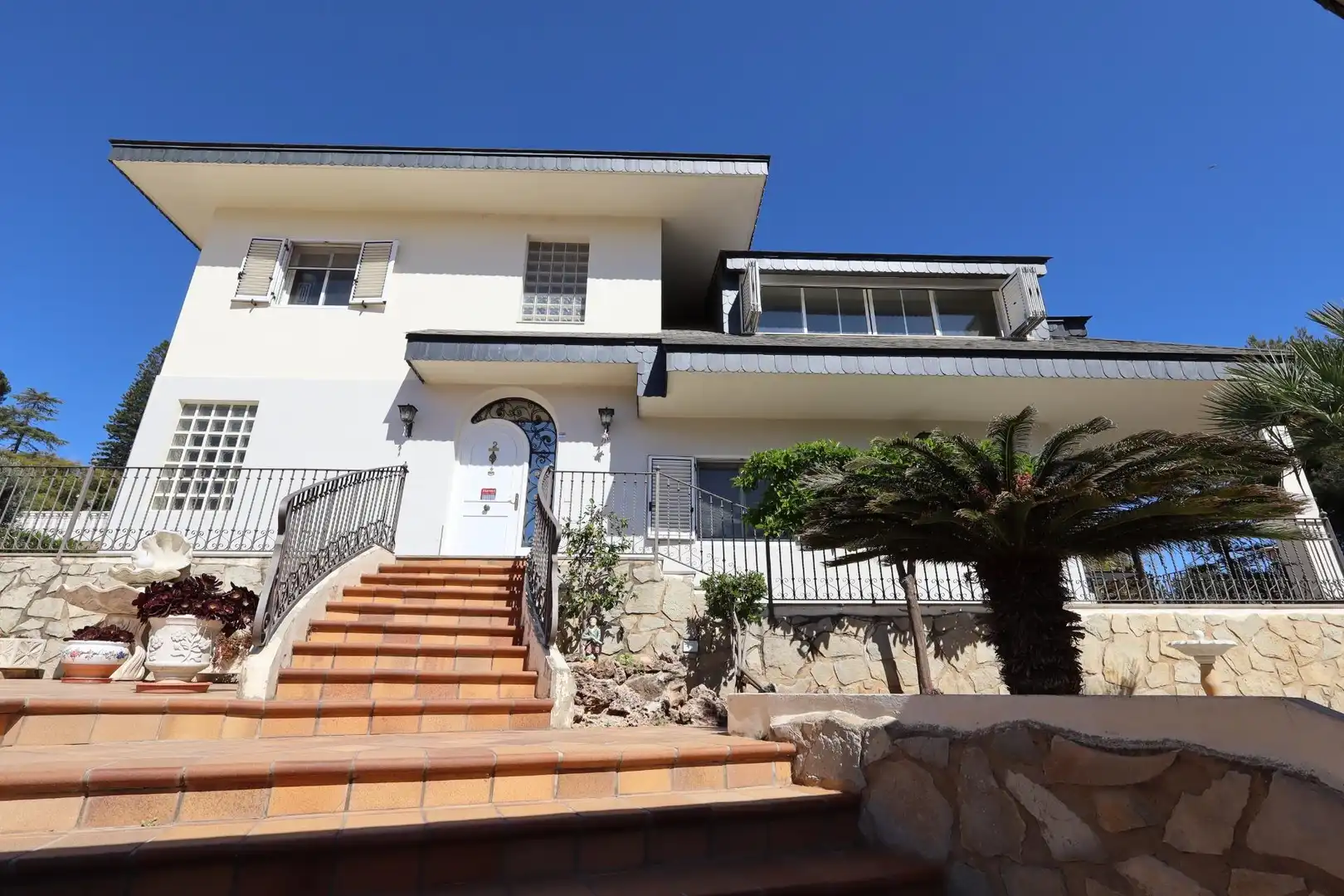 Vista exterior de Casa o chalet en venta en Chiva con Aire acondicionado, Calefacción y Jardín privado
