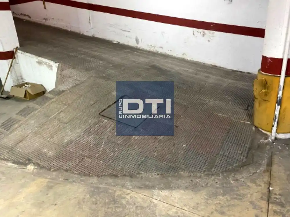 Garage zum Verkauf in Huelva