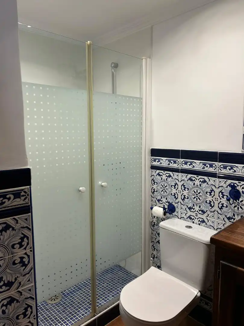 Bany de Pis de lloguer en Alicante / Alacant amb Aire condicionat, Calefacció i Moblat