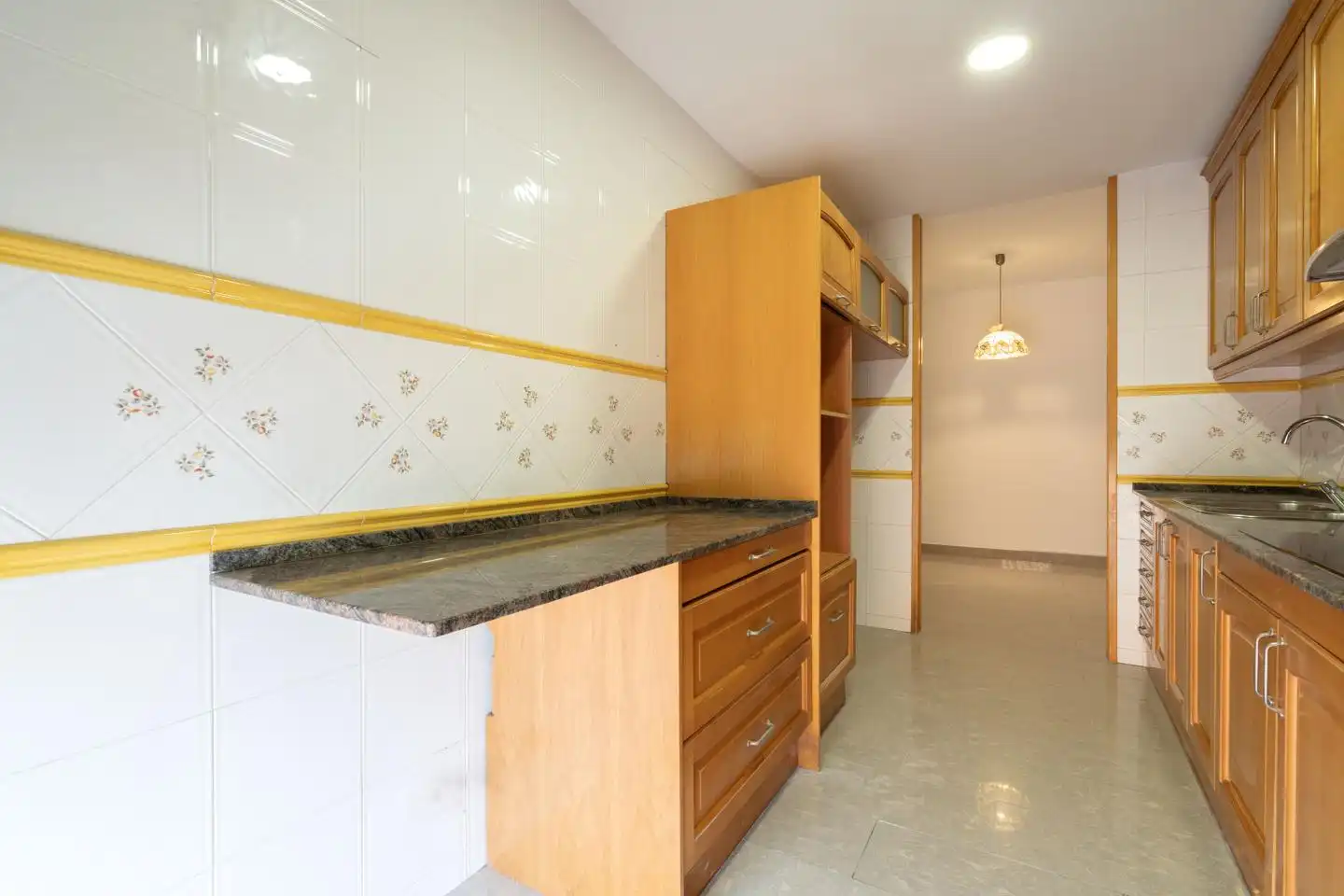 Küche von Maisonette zum Verkauf in Santa Coloma de Gramenet