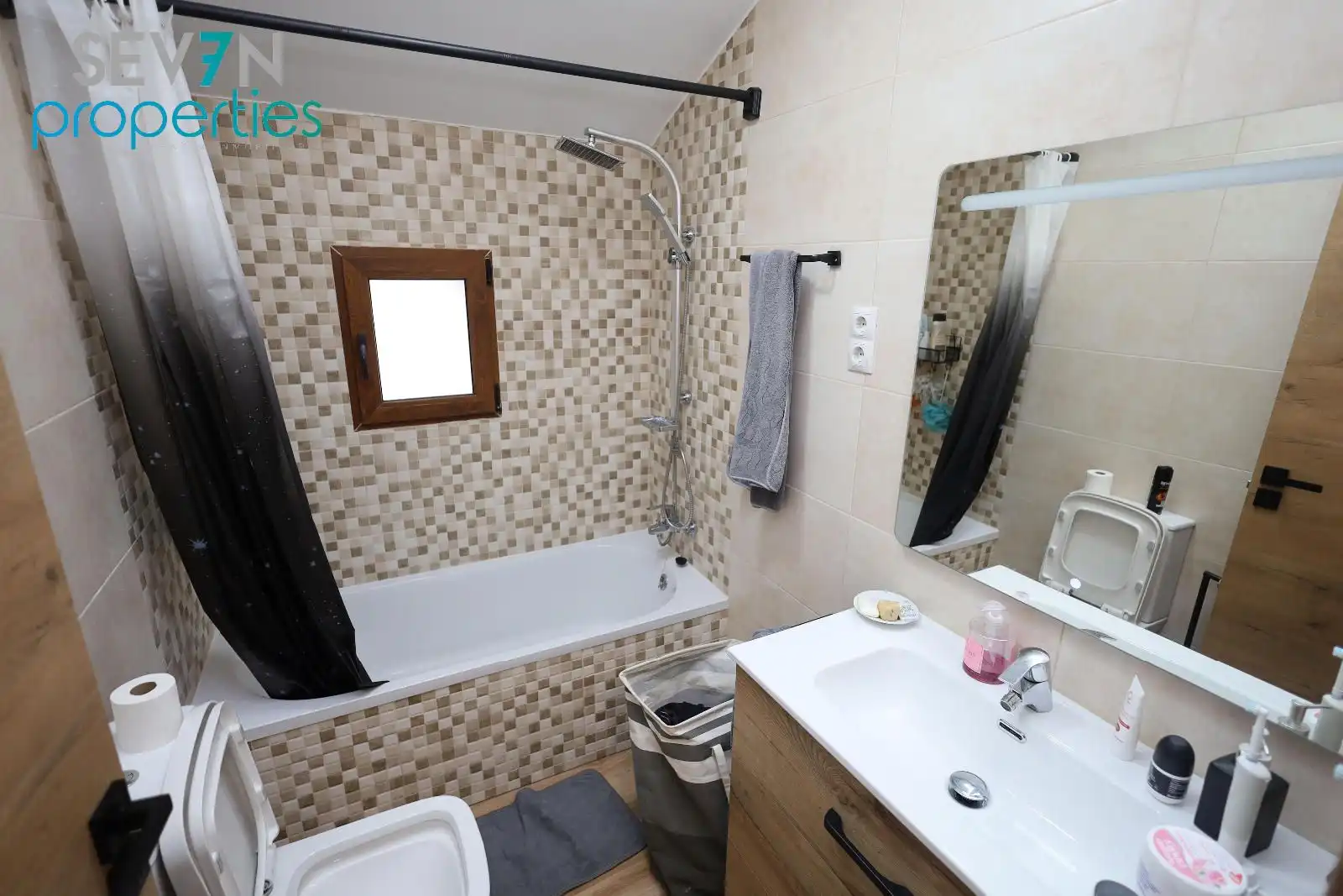 Bathroom of Detached homes for sale in Méntrida  with Air Conditioner, Heating and Parquet flooring