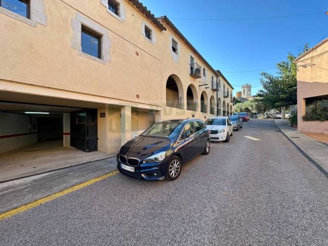 Garaje en Alquiler en de la Creu en Cruïlles, Monells I Sant Sadurní de L'Heura