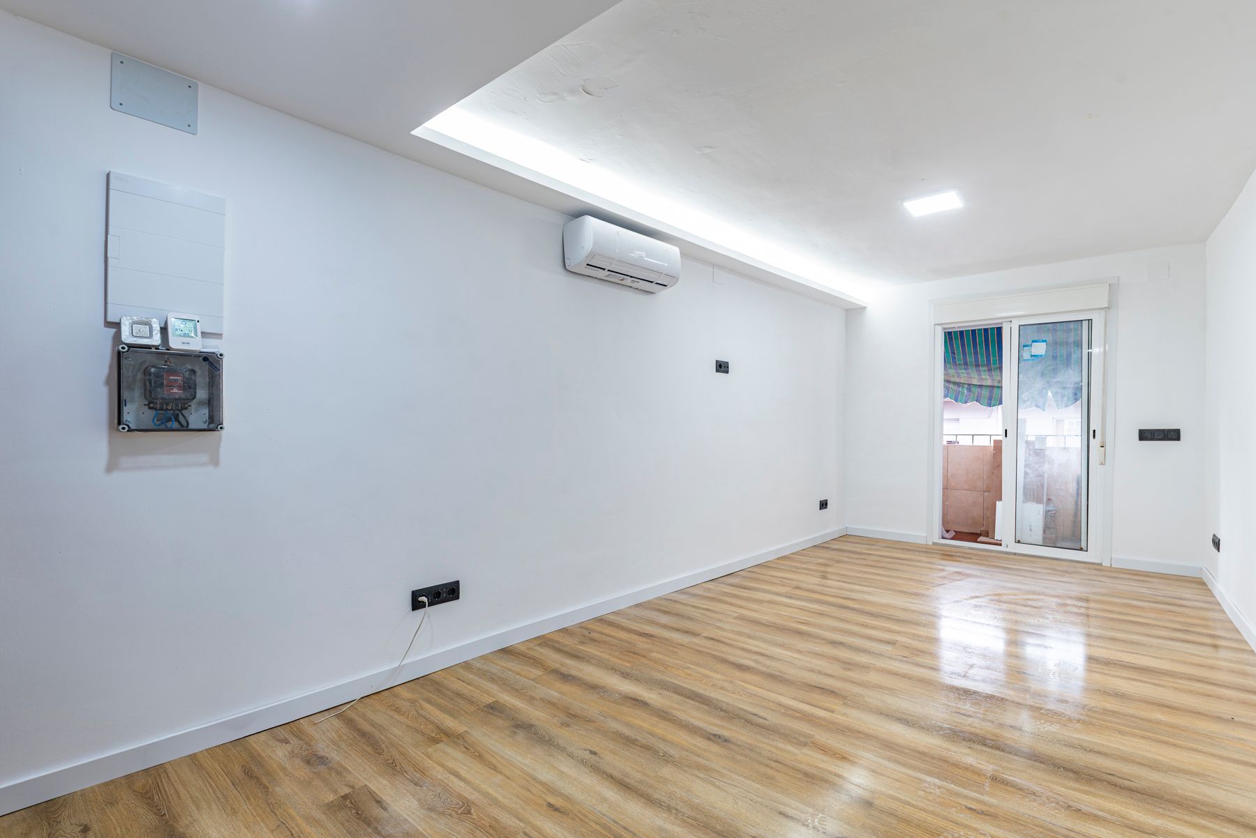 Flat for sale in  Barcelona Capital  with Air Conditioner, Parquet flooring and Oven