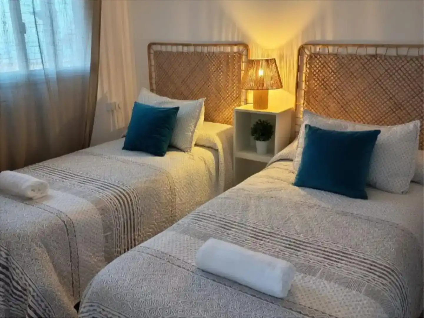 Bedroom of Flat for rent in Arona  with Air Conditioner, Private garden and Parquet flooring