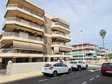 Piso con balcón en venta en Santa Pola ciudad