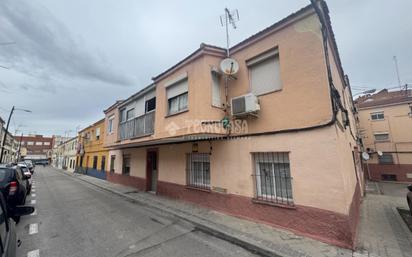 Exterior view of Flat for sale in  Madrid Capital  with Terrace