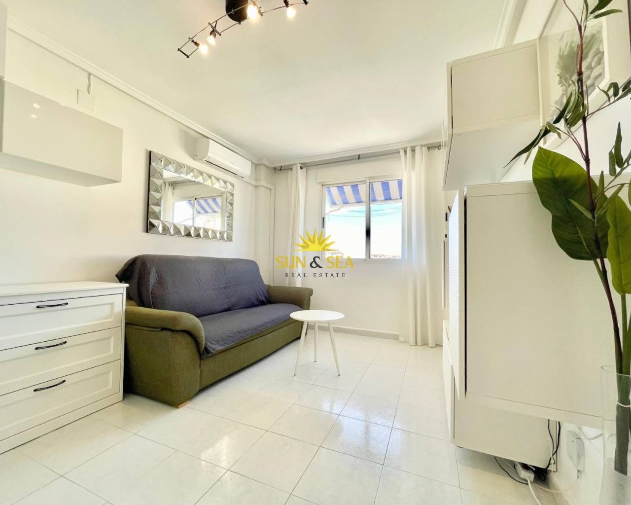 Exterior view of Planta baja to rent in Torrevieja  with Air Conditioner, Heating and Swimming Pool