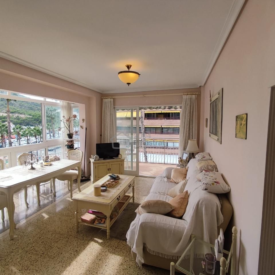 Living room of Apartment for sale in Finestrat  with Terrace, Furnished and Balcony