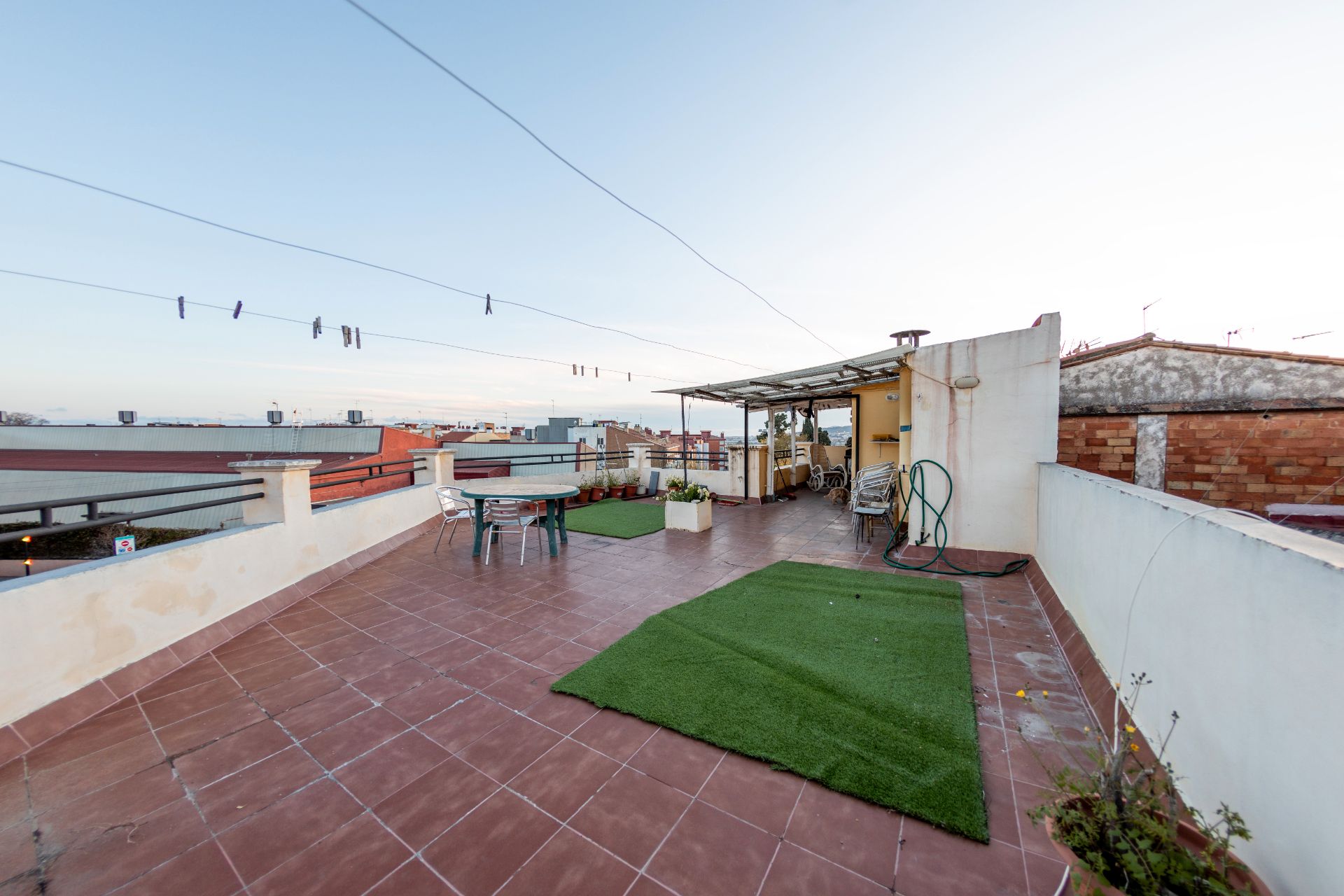 Terrace of House or chalet for sale in Cornellà de Llobregat  with Terrace and Furnished