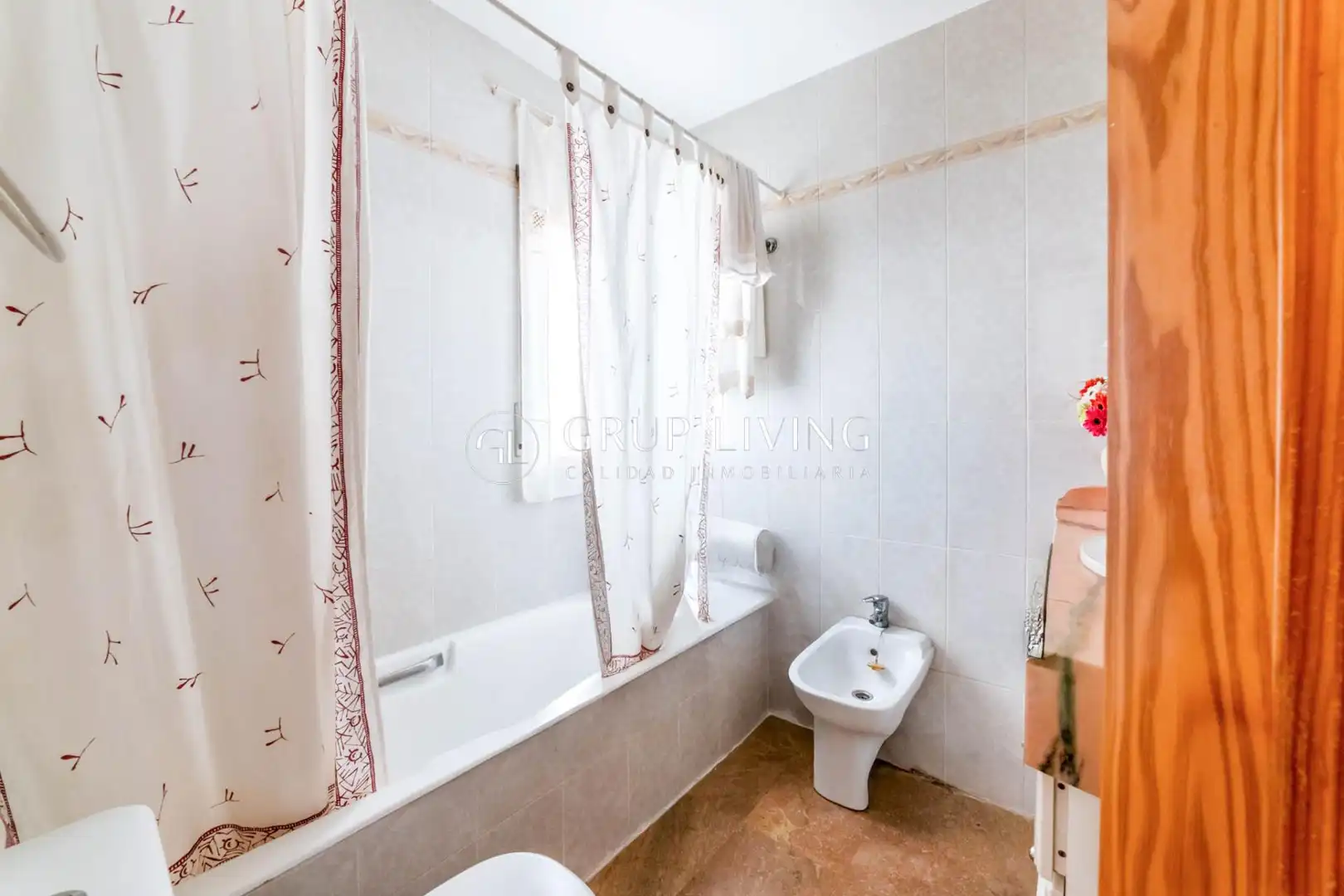 Baño de Casa o chalet en venta en Vilanova i la Geltrú con Calefacción, Jardín privado y Terraza