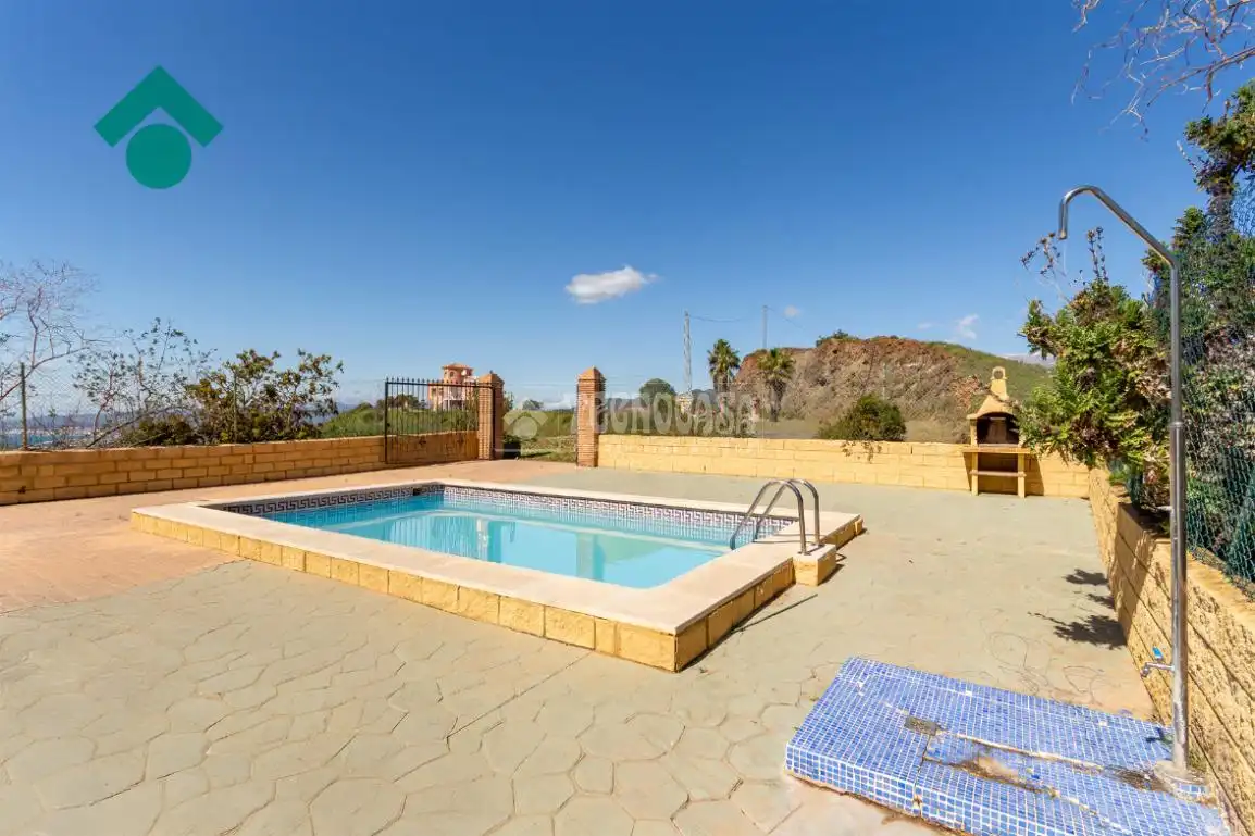 Piscina de Finca rústica en venta en Vélez-Málaga con Jardín privado y Piscina