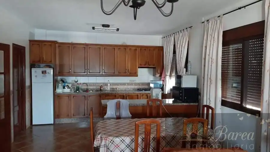 Cuina de Casa o xalet en venda en Iznájar amb Piscina