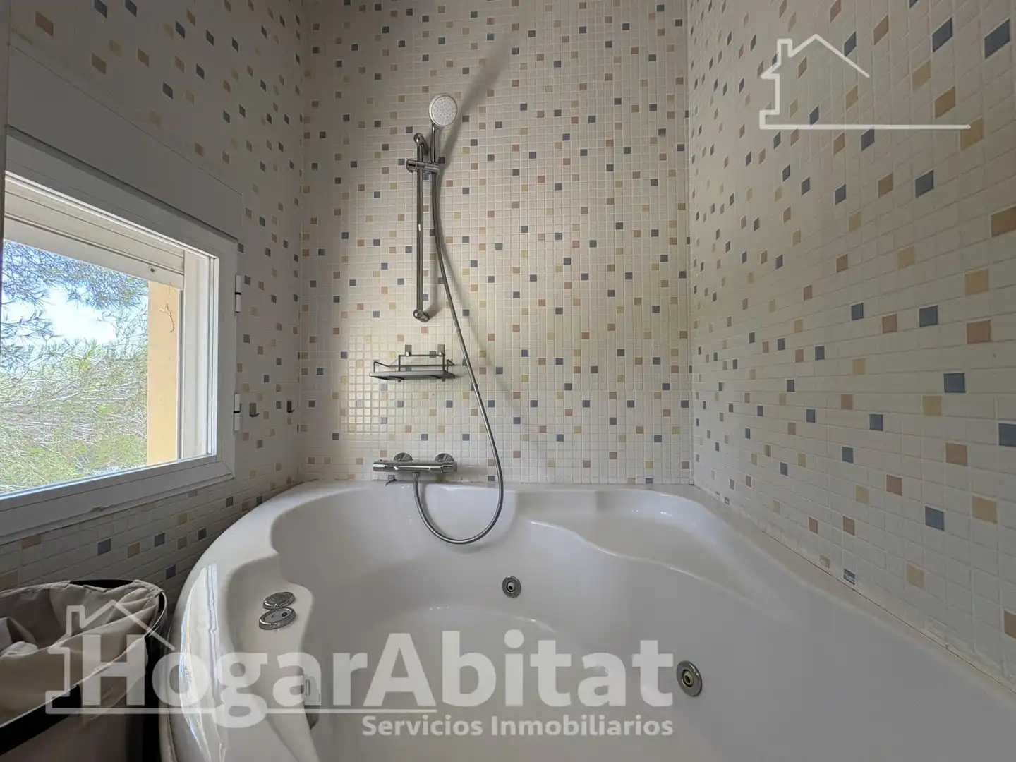 Baño de Casa o chalet en venta en Almiserà con Aire acondicionado, Calefacción y Terraza