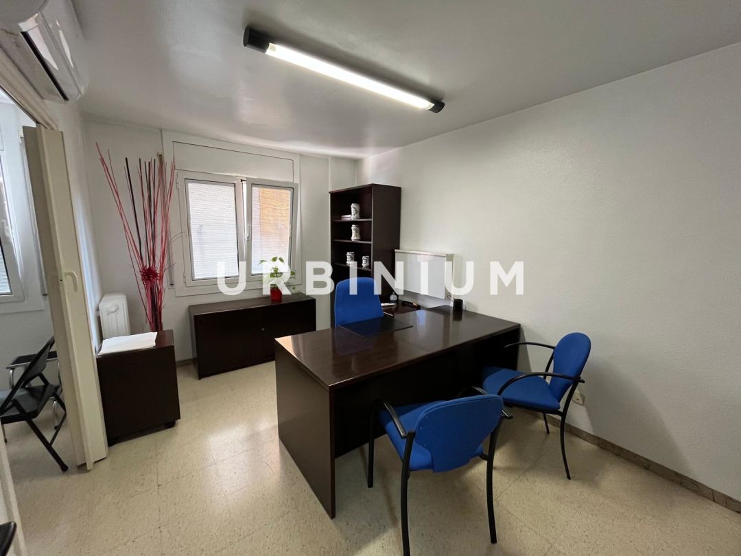 Office to rent in Girona Capital  with Furnished