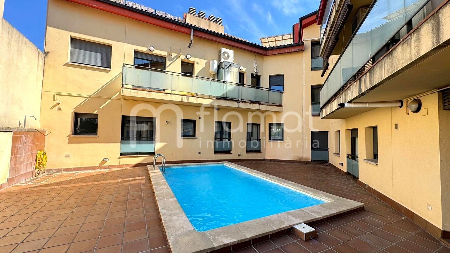 Piscina de Planta baixa en venda en Terrassa amb Piscina