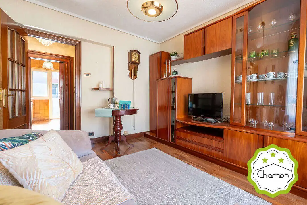 Sala de estar de Piso en venta en Bilbao  con Calefacción, Jardín privado y Amueblado