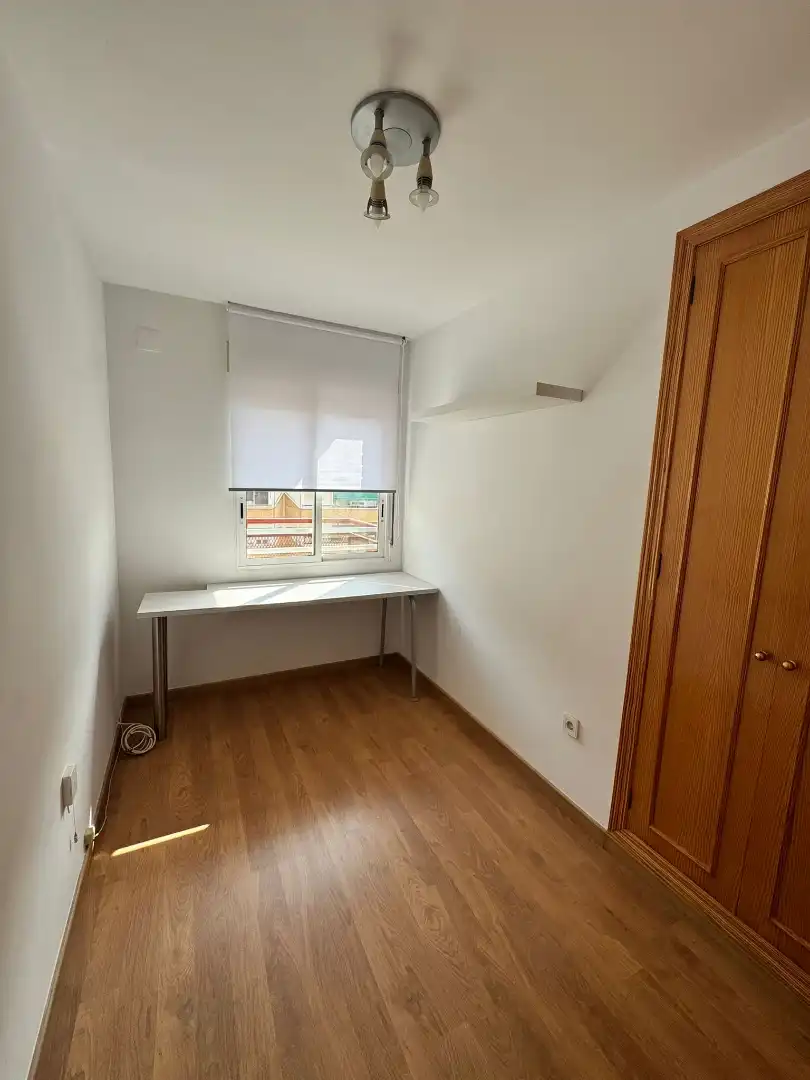 Habitación de Piso de alquiler en Valencia con Aire acondicionado, Calefacción y Parquet