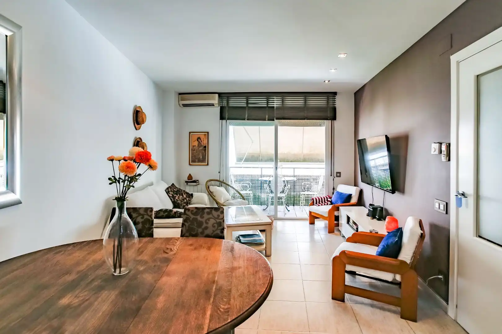 Living room of Flat for sale in Sitges  with Air Conditioner, Heating and Terrace