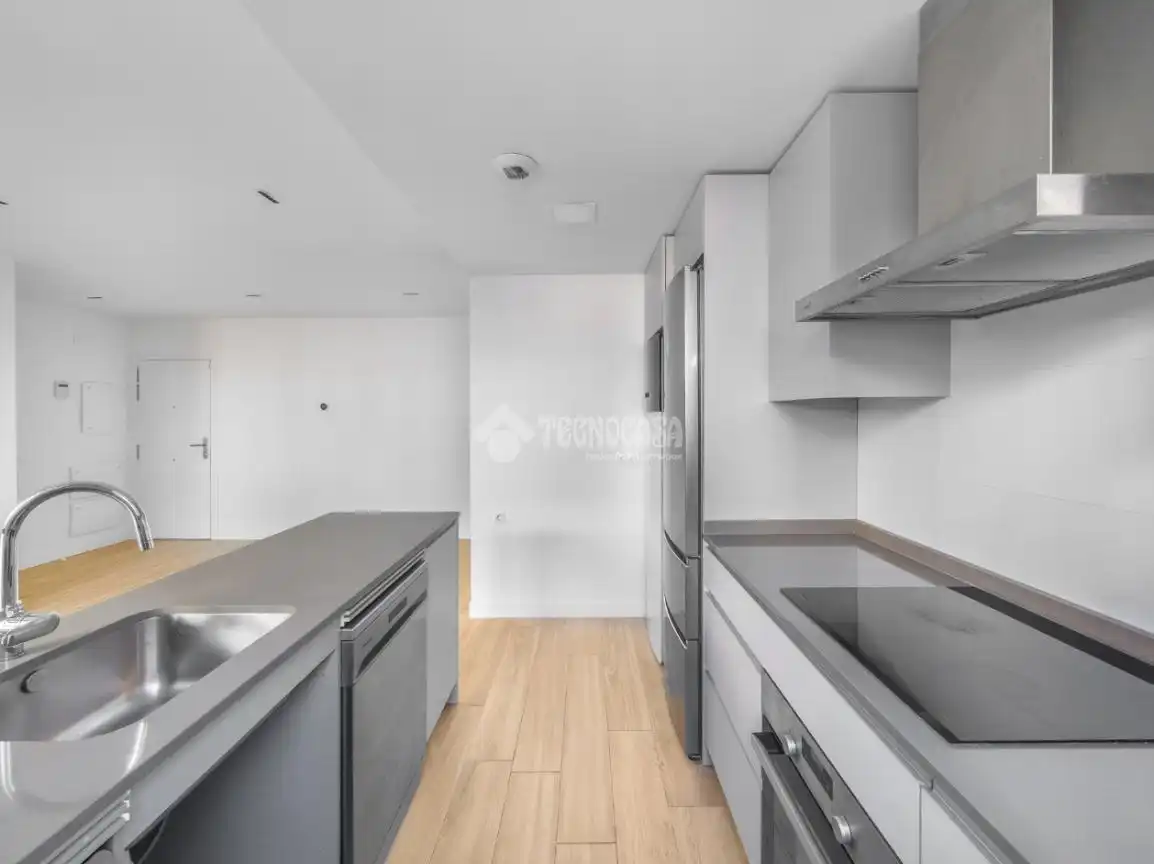 Küche von Wohnung zum Verkauf in Madrid mit Heizung, Abstellraum und Gemeinschaftspool