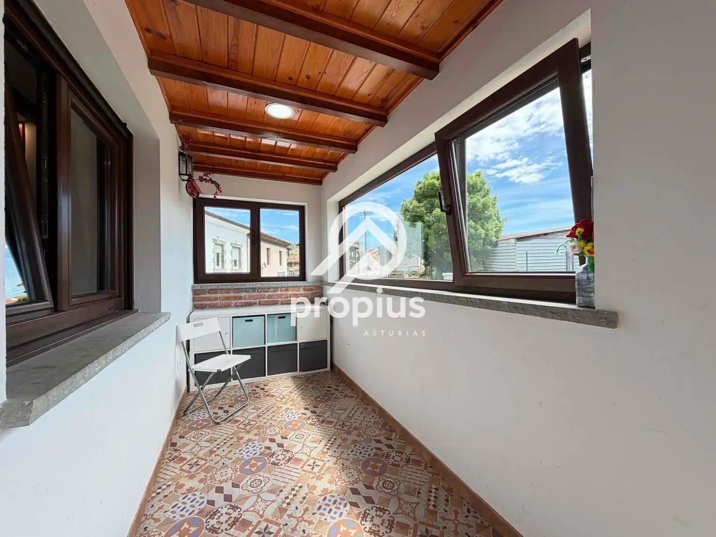 Terrassa de Casa o xalet en venda en Sariego amb Calefacció, Parquet i Traster