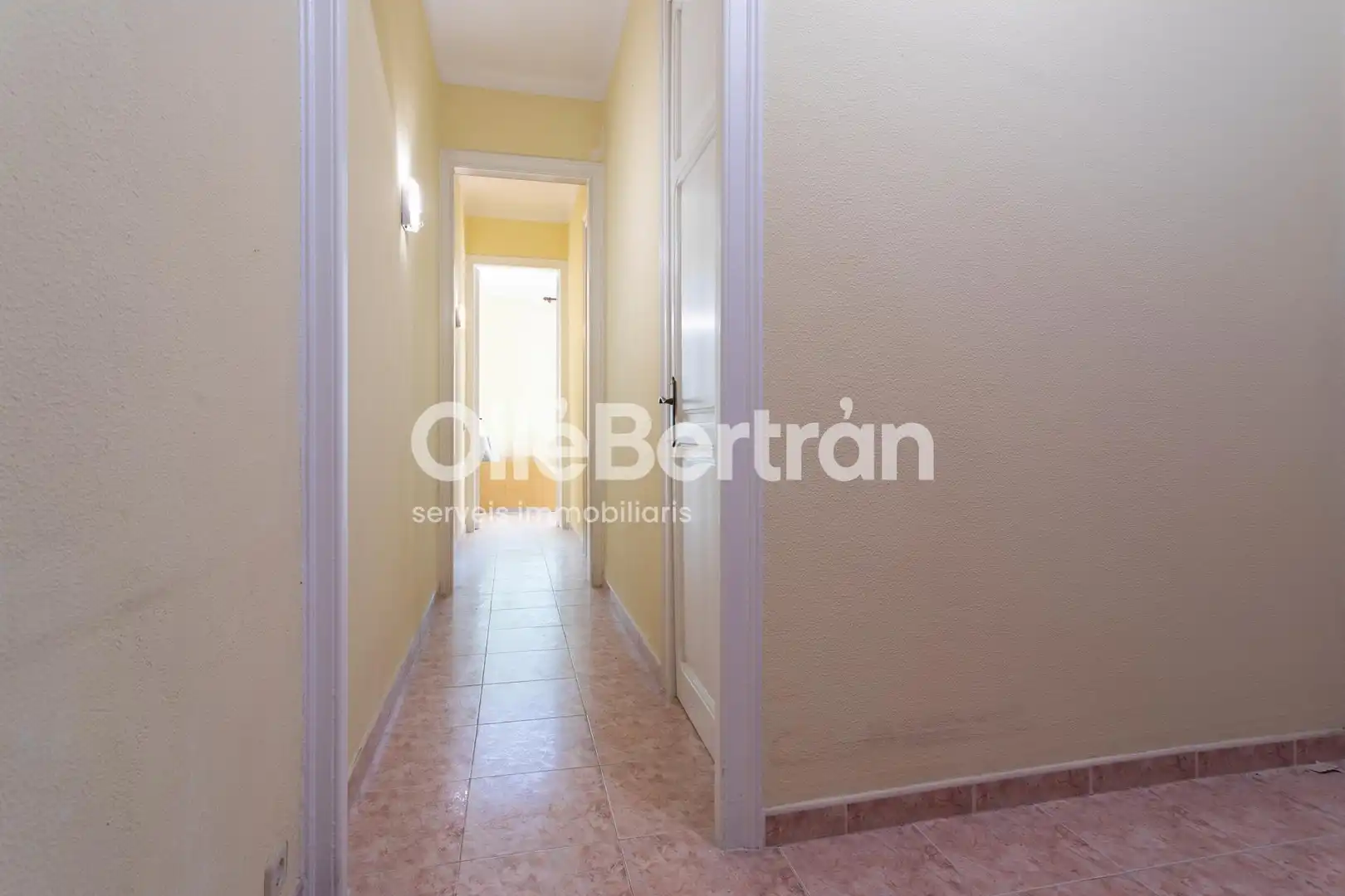 Flat for sale in Barcelona  with Balcony