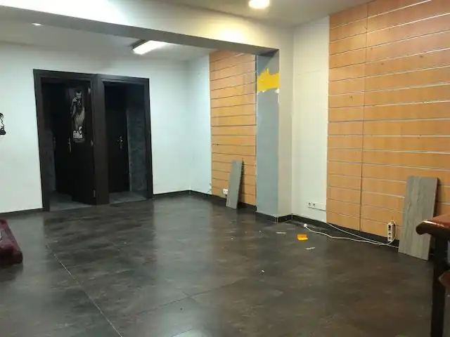 Local comercial en venda a Calle de Arias, imagen 5