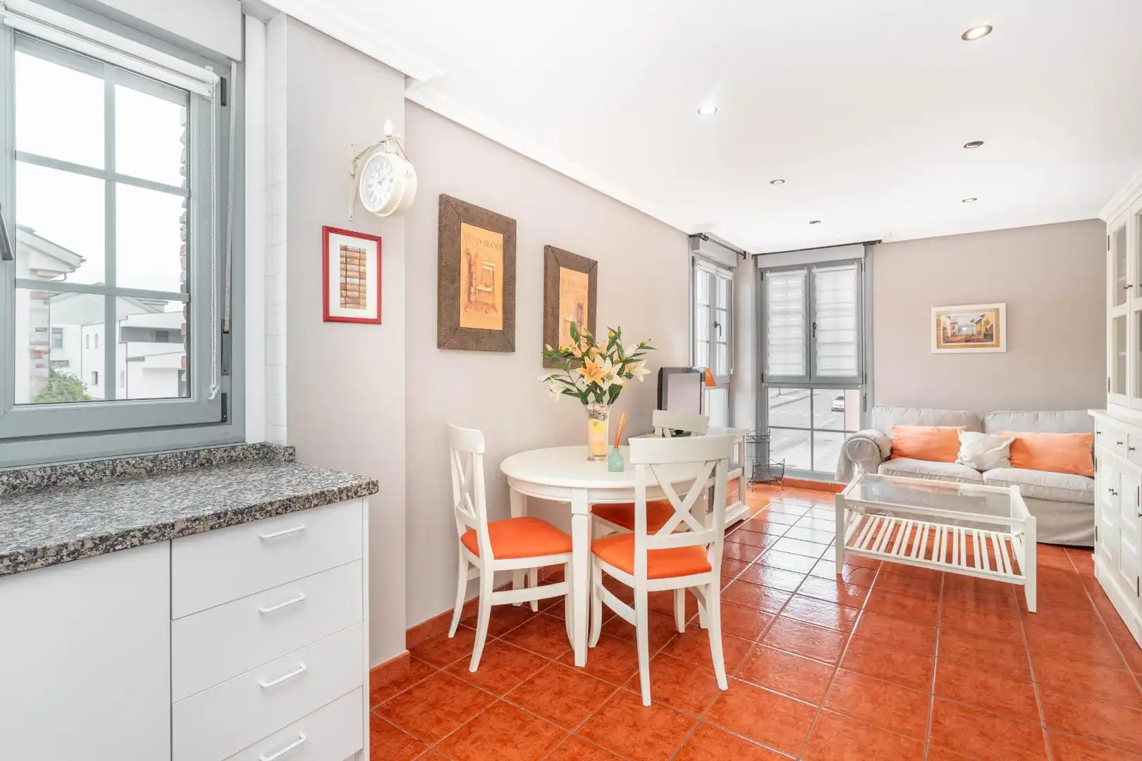 Vista exterior de Piso en venta en Tapia de Casariego con Calefacción y Amueblado