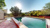 Swimming pool of House or chalet for sale in Chiva  with Air Conditioner, Terrace and Swimming Pool