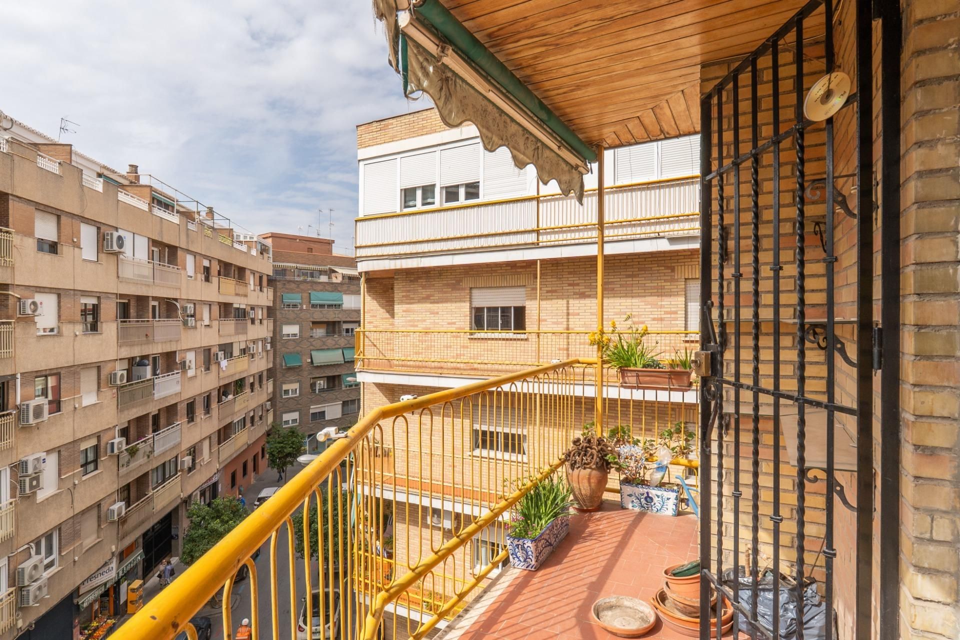 Terrassa de Pis en venda en  Granada Capital amb Aire condicionat, Calefacció i Terrassa