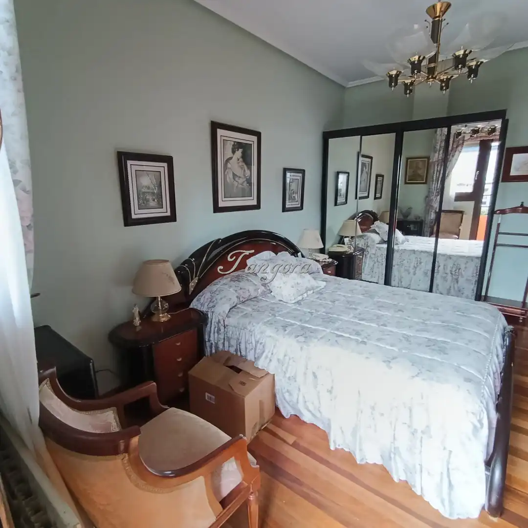Habitación de Piso en venta en Getxo  con Calefacción, Parquet y Terraza
