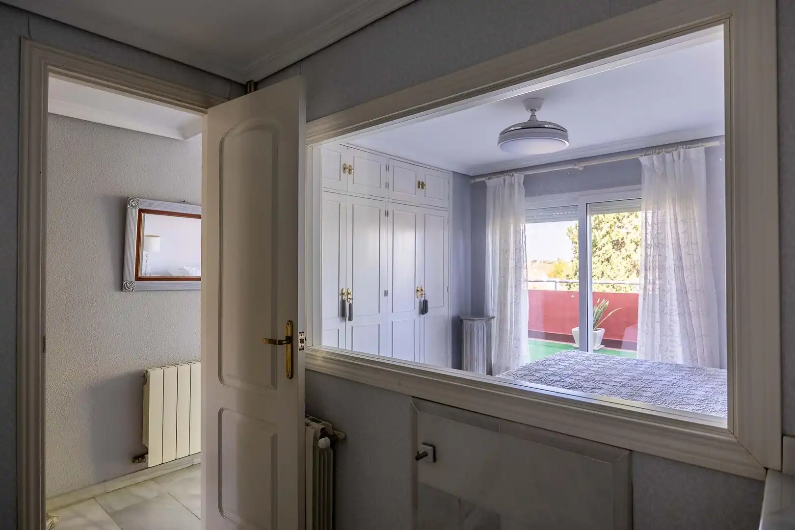Dormitori de Casa o xalet en venda en Mairena del Aljarafe amb Aire condicionat, Calefacció i Jardí privat