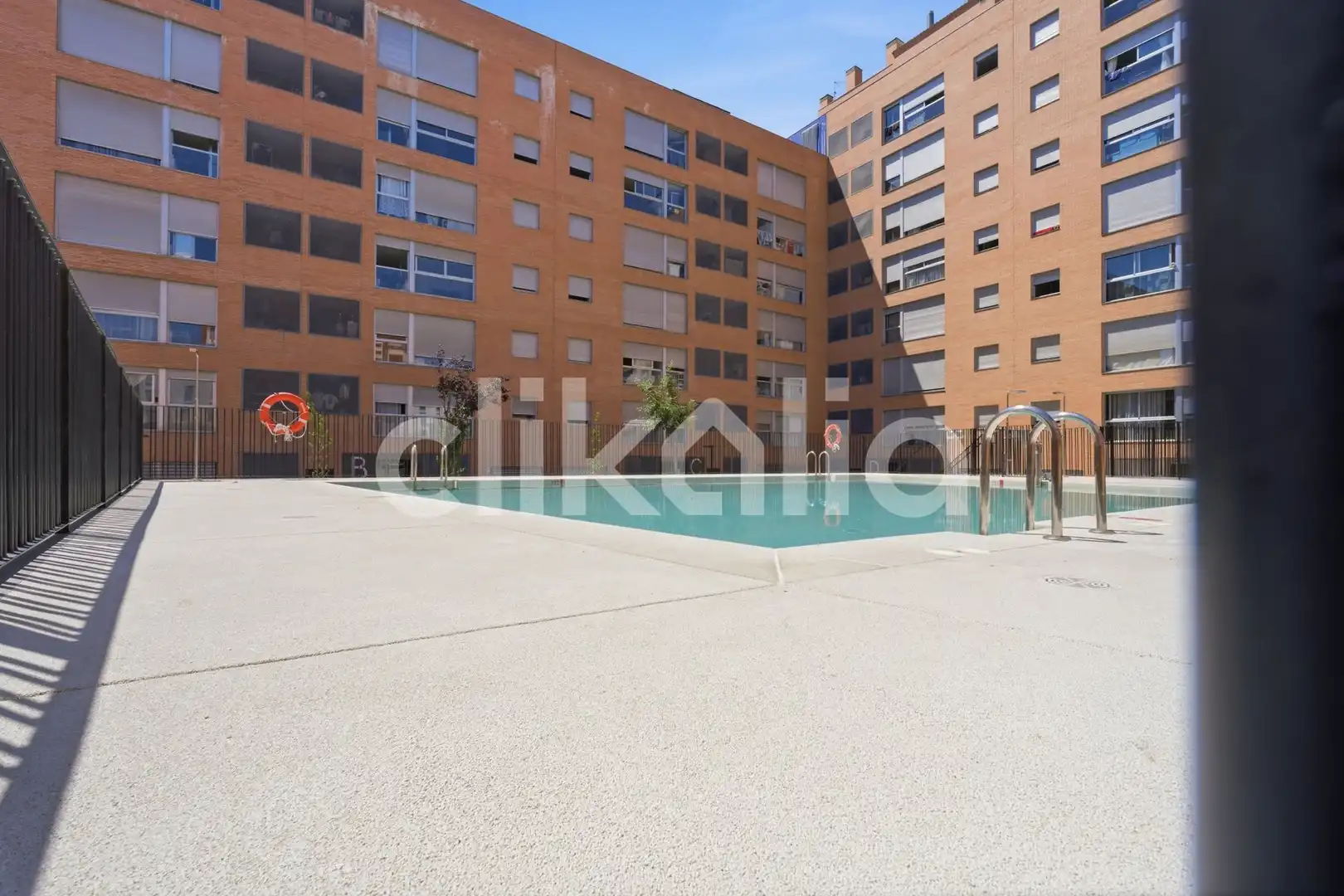 Piscina de Piso de alquiler en Madrid con Calefacción, Trastero y Piscina