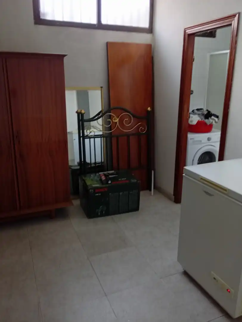 Dormitori de Casa o xalet en venda en Ourense Capital  amb Calefacció, Jardí privat i Parquet