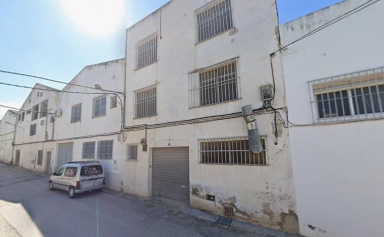 Außenansicht von Fabrikhallen zum Verkauf in Torredonjimeno