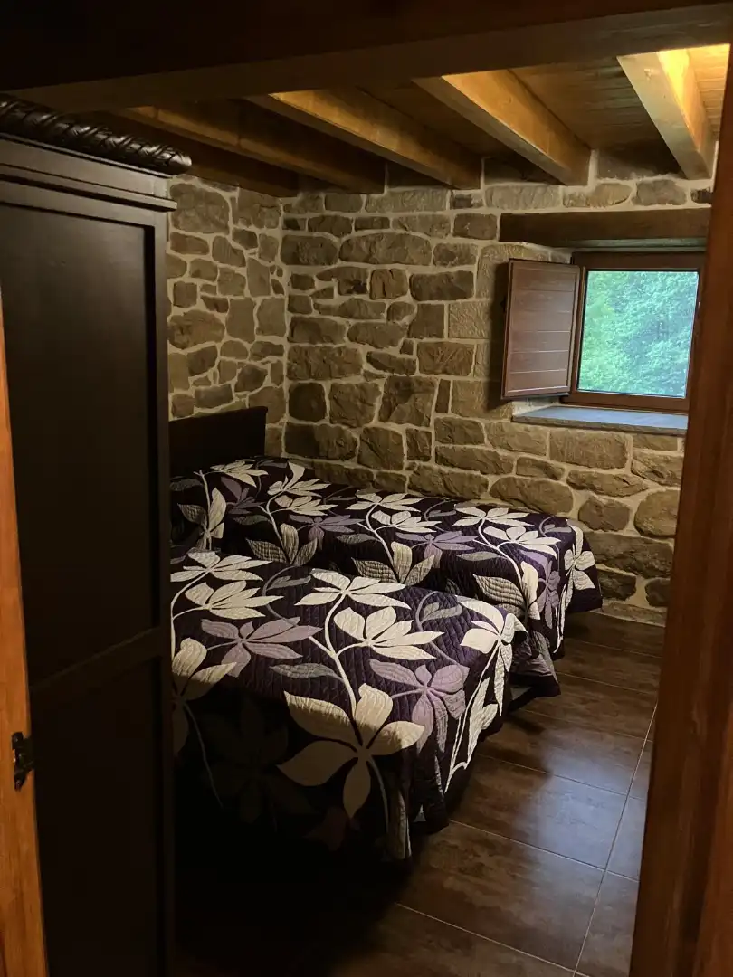 Habitación de Finca rústica en venta en San Pedro del Romeral con Calefacción, Jardín privado y Terraza