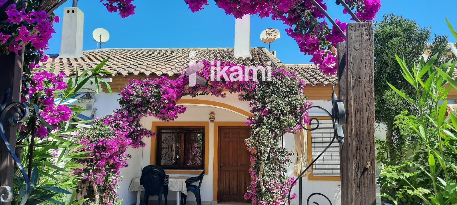 Vista exterior de Casa adosada en venda en El Verger amb Aire condicionat, Calefacció i Terrassa