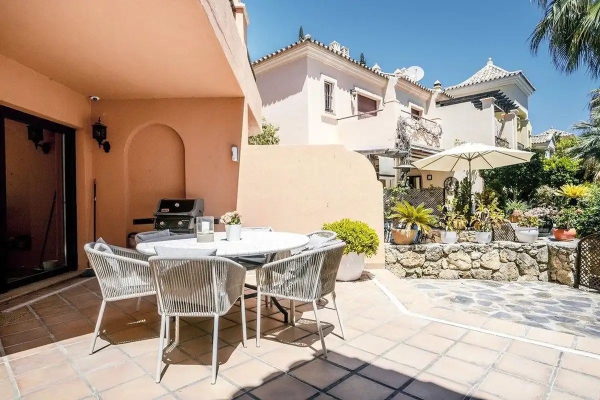 Jardí de Casa adosada en venda en Marbella amb Terrassa i Piscina