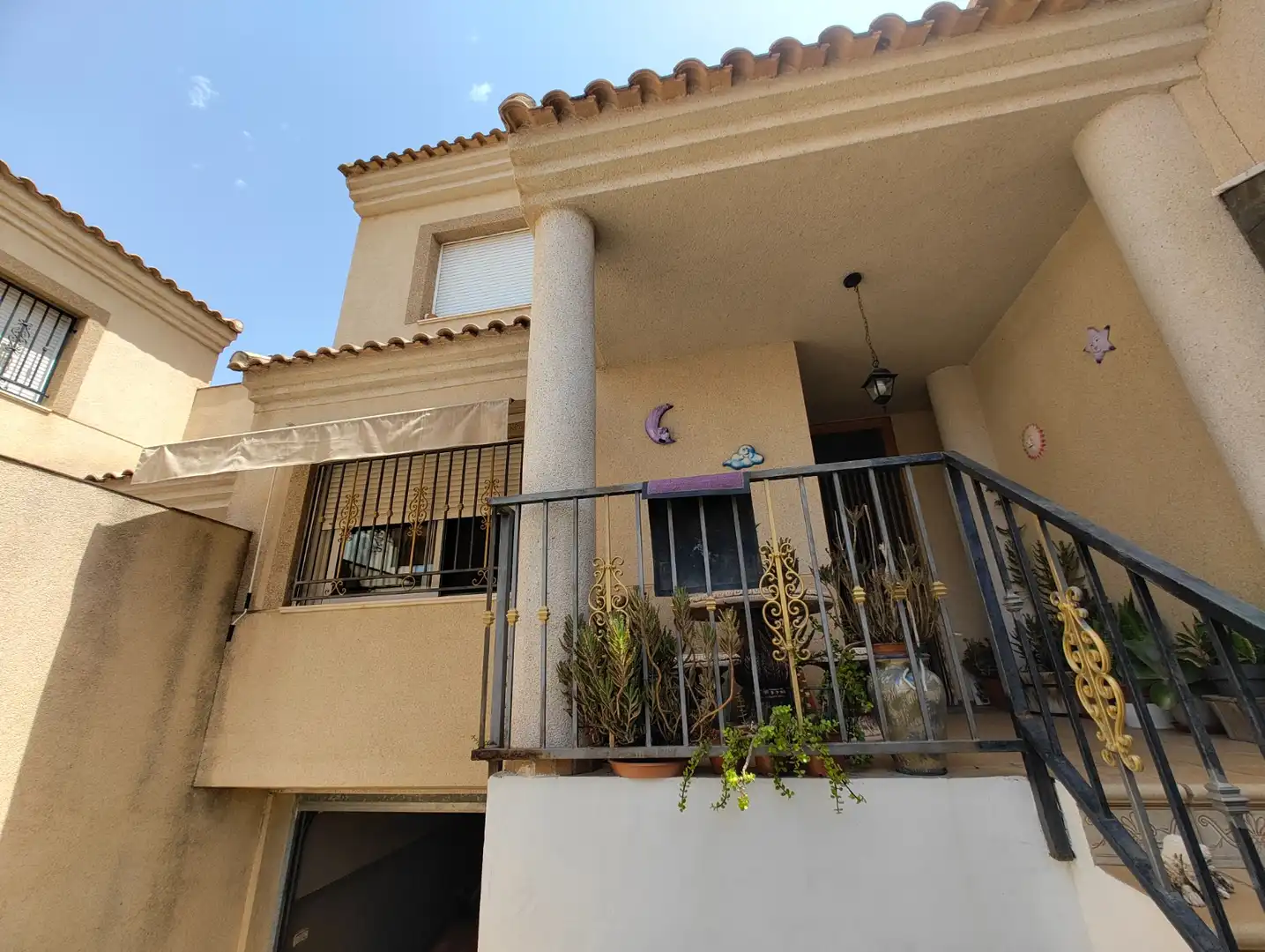 Vista exterior de Casa adosada en venda en Las Torres de Cotillas amb Jardí privat, Terrassa i Piscina