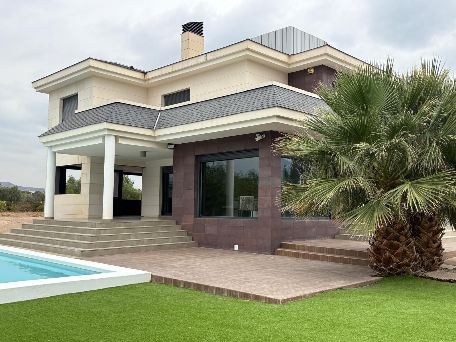 Exterior view of House or chalet for sale in Elda  with Air Conditioner, Heating and Private garden